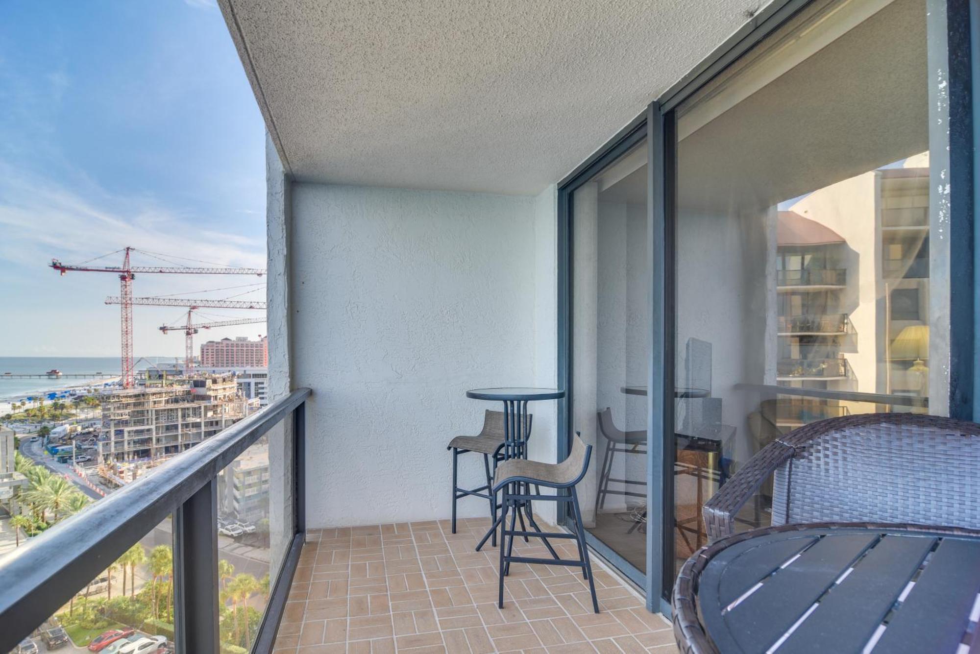 Oceanfront Condo With Balcony And Stunning Views! クリアウォーター・ビーチ エクステリア 写真